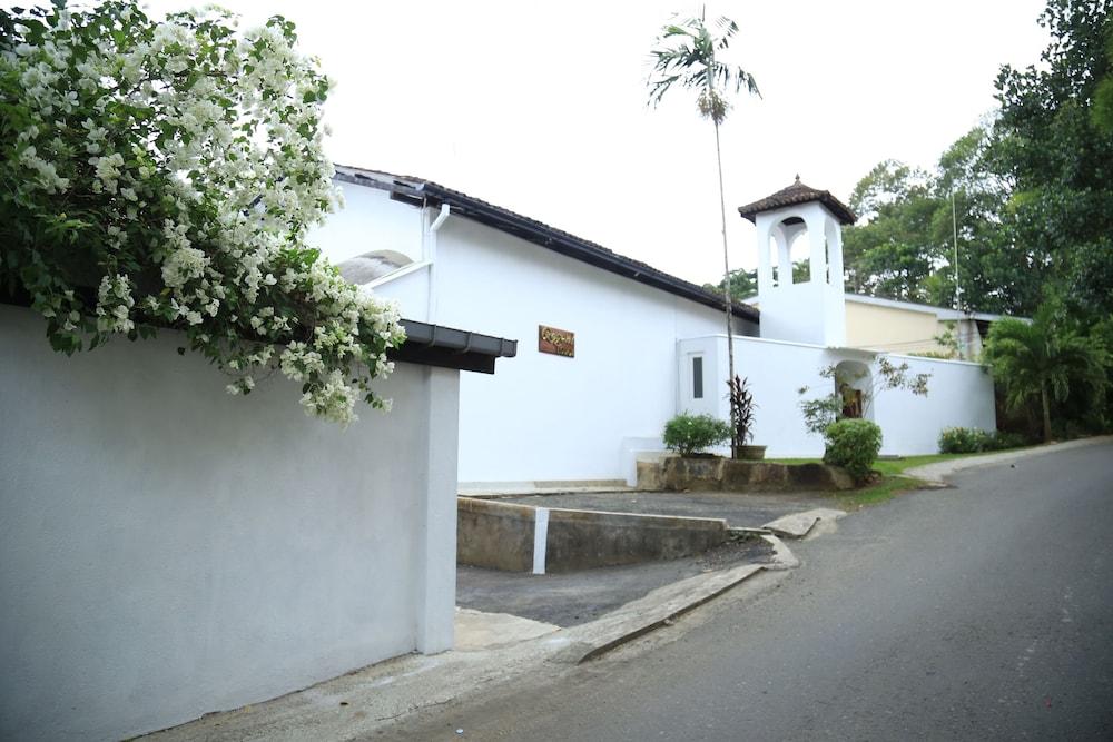 Regent Lodge Hotel & Villa Kandy Ngoại thất bức ảnh