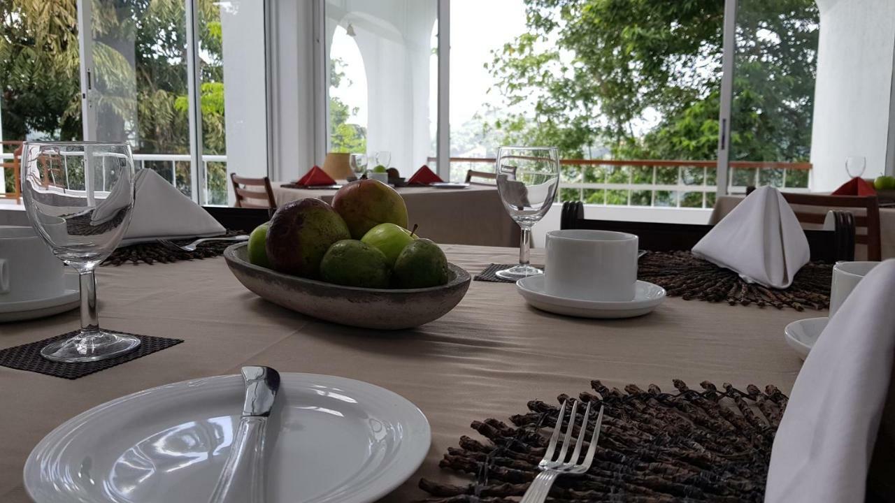 Regent Lodge Hotel & Villa Kandy Ngoại thất bức ảnh